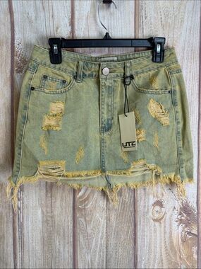 NWT Uniq by LITZ Distressed Denim Mini Skirt Size Small